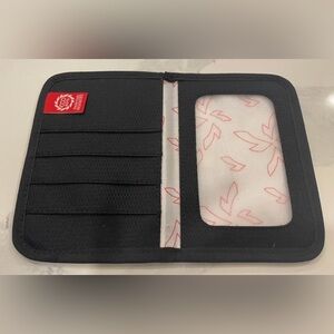 On Sight Equipment Card/Passport Holder RFID Resistant